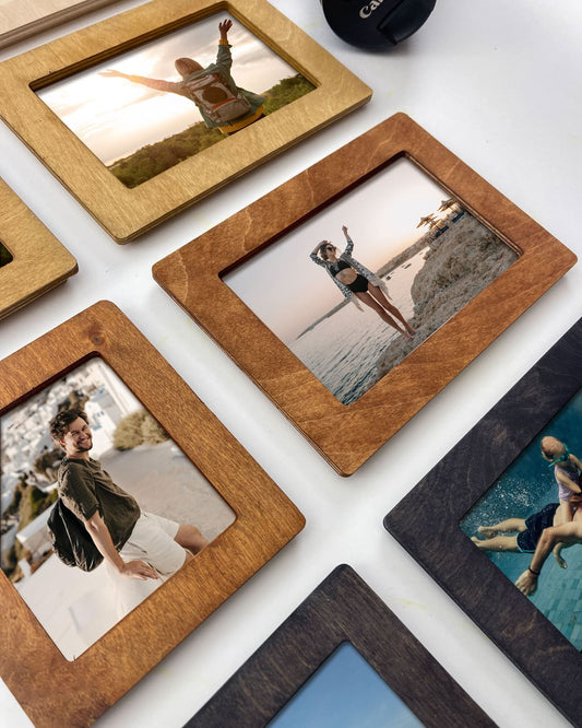 Magnetic World Map Photo Frames for Wall